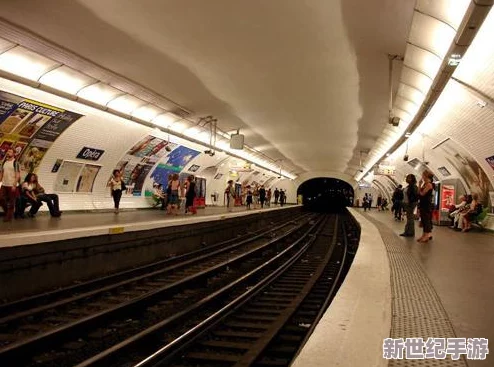 《地铁:回归》详尽图文流程，沉浸式攻略带你重归末日铁轨之旅！