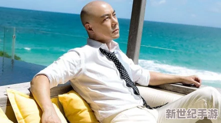 中国小伙20岁搓澡Gay3，勇敢追求自我，展现真实生活与情感的故事