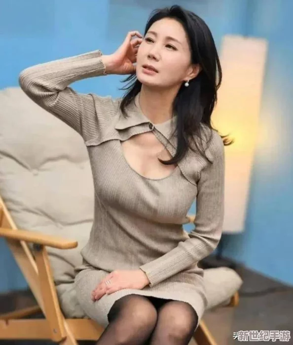 熟女五十路：性感迷人的成熟女性，展现出无限魅力和自信